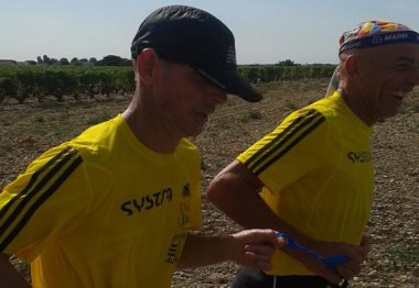 Michel et son guide Xavier courent un marathon