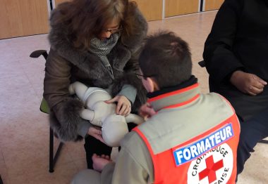 Formation aux 1ers secours avec un enfant