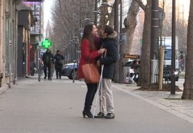 Ana et Olivier couple de non-voyants dans la rue