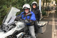 pilote et non-voyant sur moto