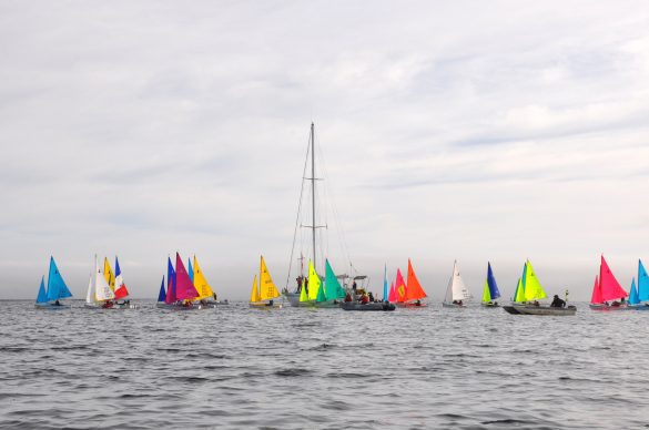 Petits bateaux aux volies multicolores