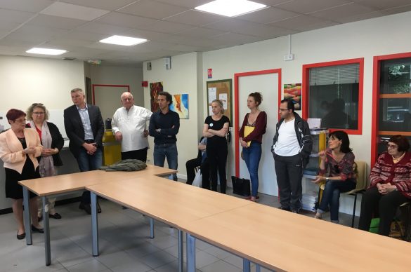 Administrateurs autour table inauguration